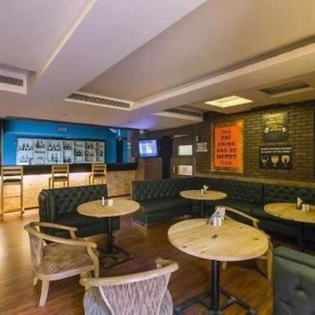 جايبور Hotel Golden Manor المظهر الخارجي الصورة